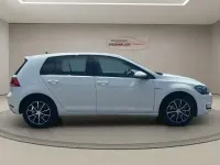 Gebraucht VW e-Golf 100 kW (136 PS) 2017 Weiss Kleinwagen