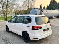 Second-hand VW Sharan 116 CP (85 kW) 2016 Alb Monovolum