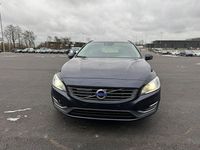 Gebraucht Volvo V60 190 PS (139 kW) 2015 Blau Kombi