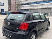 Gebraucht VW Polo Highline 90 PS (66 kW) 2014 Schwarz Limousine