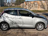 Gebraucht Toyota Aygo 69 PS (50 kW) 2018 Silber Kleinwagen
