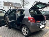 gebraucht Toyota Yaris - Top-Zustand und wenig Kilometer gefahren