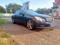 Gebraucht Mercedes E250 Elegance 204 PS (150 kW) 2010 Blau Coupé