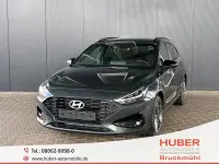 Neu Hyundai i30 Comfort 101 PS (74 kW) 2025 Cypress green Kombi