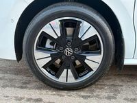 Gebraucht VW Multivan Edition 150 PS (110 kW) 2026 Weiß Van