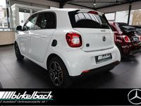 Gebraucht Smart ForFour Electric Drive 60 kW (82 PS) 2020 Weiß Limousine