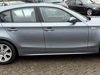 Gebraucht BMW 118 130 PS (95 kW) 2004 Silber Kleinwagen