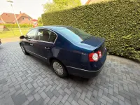 Gebraucht VW Passat Comfortline 175 PS (128 kW) 2006 Blau Limousine