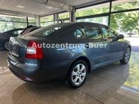 Gebraucht Skoda Octavia Elegance 160 PS (117 kW) 2012 Grau Limousine