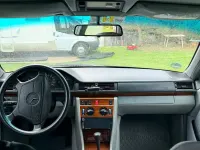 Second-hand Mercedes E250 113 CP (83 kW) 1995 Albastru Break