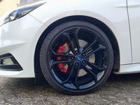 Gebraucht Ford Focus ST 185 PS (136 kW) 2017 Weiß Limousine