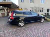 Gebraucht Volvo V70 Summum 181 PS (133 kW) 2014 Schwarz Kombi