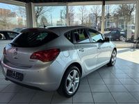 Gebraucht Opel Astra Design Edition 140 PS (102 kW) 2011 Silber Limousine