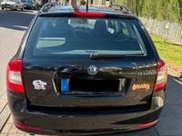 Gebraucht Skoda Octavia 100 PS (73 kW) 2011 Schwarz Kombi