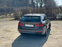 Gebraucht BMW 320 184 PS (135 kW) 2013 Braun Kombi