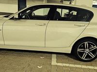 Gebraucht BMW 118 Sport Line 136 PS (100 kW) 2015 Weiß Kleinwagen