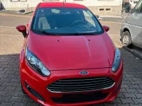 Gebraucht Ford Fiesta 80 PS (58 kW) 2014 Rot Kleinwagen