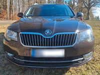 Gebraucht Skoda Superb 170 PS (125 kW) 2015 Braun Kombi
