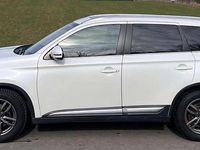 Gebraucht Mitsubishi Outlander Top 150 PS (110 kW) 2016 Perlmuttweiß (metallic) SUV
