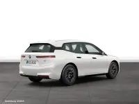 Gebraucht BMW iX 300 kW (408 PS) 2025 Weiß SUV