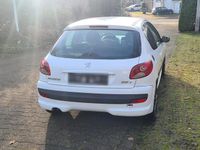 Gebraucht Peugeot 206+ 75 PS (55 kW) 2009 Weiß Kleinwagen