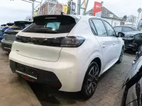 Używany Peugeot 208 Active 101 KM (74 kW) 2024 Biały Hatchback