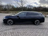 Gebraucht VW Passat R-line 150 PS (110 kW) 2024 Schwarz Kombi