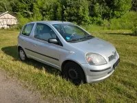 Gebraucht Toyota Yaris 87 PS (63 kW) 2003 Silber Kleinwagen