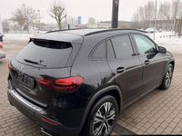 Gebraucht Mercedes GLA200 Progressive 163 PS (119 kW) 2024 Schwarz SUV