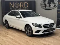 Gebraucht Mercedes C220 Avantgarde 194 PS (142 kW) 2020 Manufaktur diamantweiß (metallic) Limousine