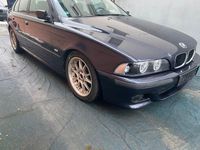 Gebraucht BMW 523 170 PS (125 kW) 1997 Blau Limousine