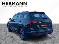 Gebraucht VW Tiguan Active 150 PS (110 kW) 2022 Uranograu (grau) SUV