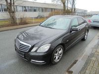 Gebraucht Mercedes E220 Avantgarde 170 PS (125 kW) 2011 Schwarz Limousine