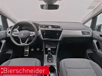 Gebraucht VW Touran Move 122 PS (89 kW) 2024 Silber Van / Kleinbus