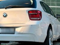 Gebraucht BMW 114 102 PS (75 kW) 2013 Weiß Kleinwagen