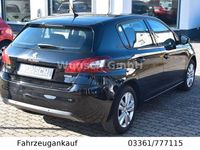 Gebraucht Peugeot 308 Active 131 PS (96 kW) 2017 Schwarz Limousine