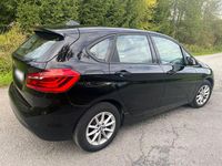 Gebraucht BMW 218 Active Tourer 150 PS (110 kW) 2016 Schwarz Van / Kleinbus