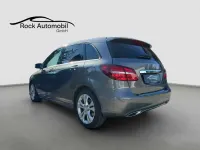 Gebraucht Mercedes B200 Urban 136 PS (100 kW) 2016 Grau Kleinwagen