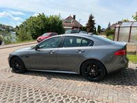 Gebraucht Jaguar XE 180 PS (132 kW) 2016 Grau Limousine