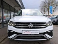 Gebraucht VW Tiguan Allspace Elegance 245 PS (180 kW) 2022 Weiß SUV