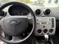 Gebraucht Ford Fiesta 65 PS (47 kW) 2005 Silber Kleinwagen