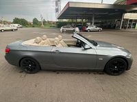 Gebraucht BMW 325 Cabriolet 218 PS (160 kW) 2007 Grau Cabrio