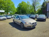 Gebraucht Volvo V70 Momentum 163 PS (119 kW) 2009 Gold Kombi