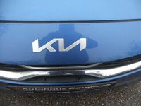 Neu Kia Ceed Vision 140 PS (102 kW) 2025 Blueflame metallic Kleinwagen