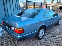 Gebraucht Mercedes 230 132 PS (97 kW) 1990 Blau Coupé