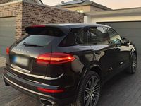 Second-hand Porsche Cayenne Platinum Edition 262 CP (192 kW) 2017 Negru SUV