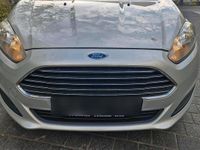 Gebraucht Ford Fiesta 75 PS (55 kW) 2014 Silber Kleinwagen