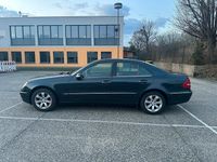Gebraucht Mercedes E240 177 PS (130 kW) 2004 Schwarz Limousine