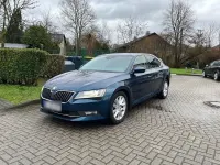 Gebraucht Skoda Superb Style 150 PS (110 kW) 2019 Blau Limousine