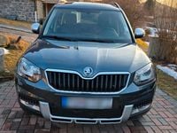 Gebraucht Skoda Yeti Style 150 PS (110 kW) 2017 Grau SUV